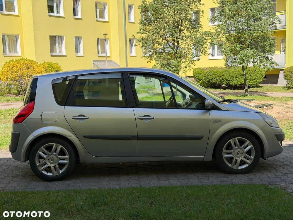 Renault Scenic 1.5 dCi Emotion - 5