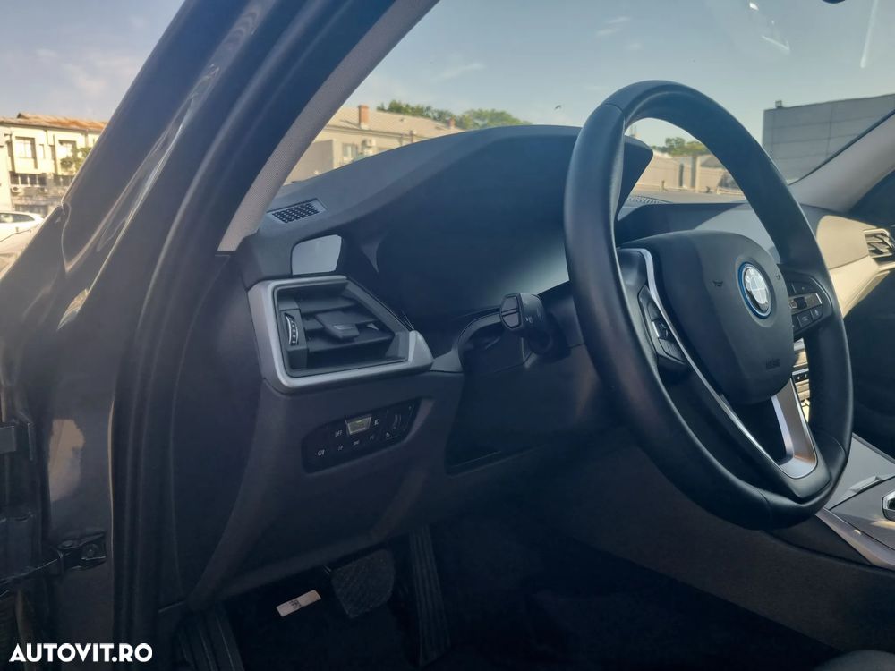 BMW Seria 3 330e AT PHEV - 16