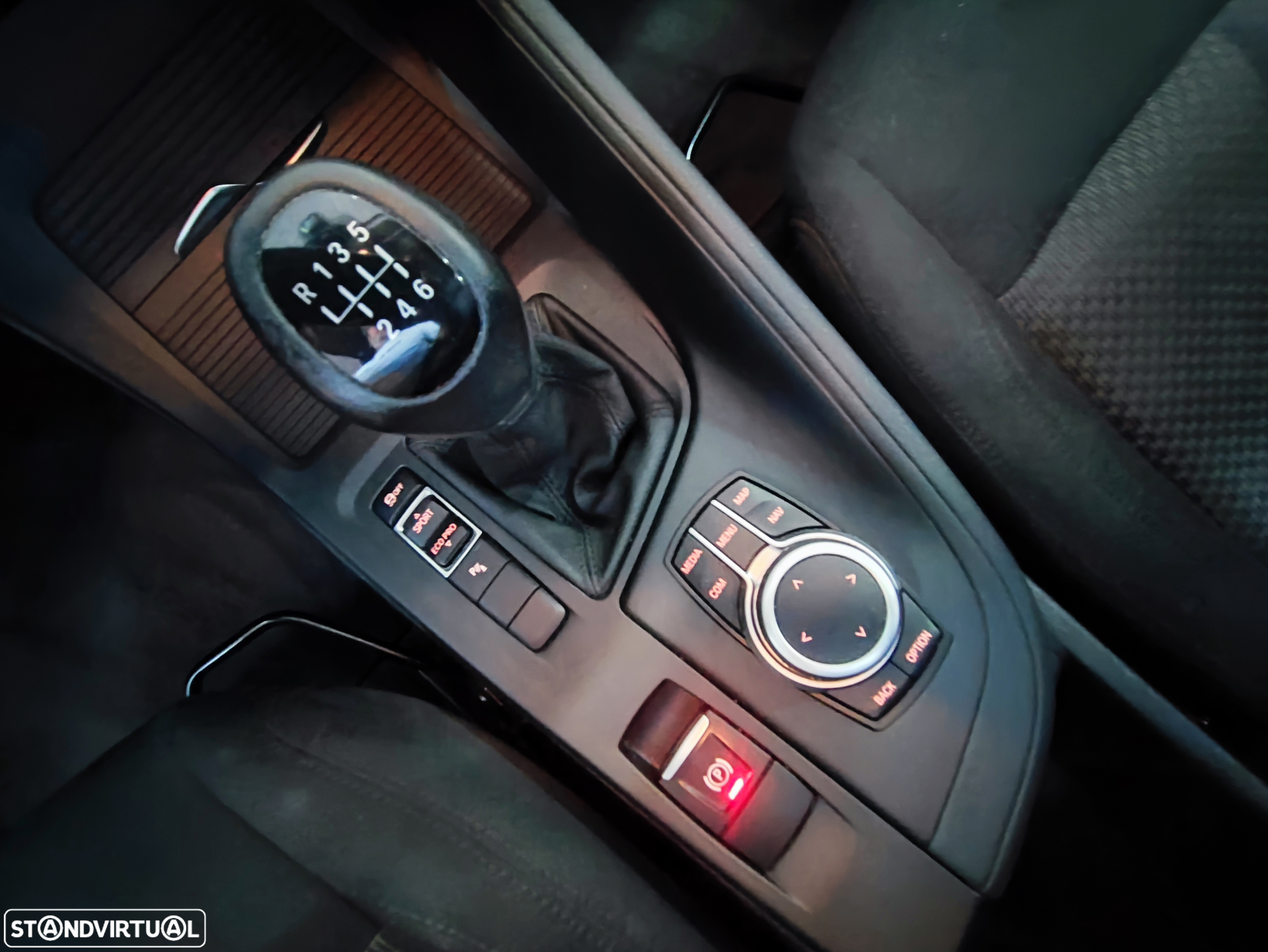 BMW X1 16 d sDrive Advantage - 24