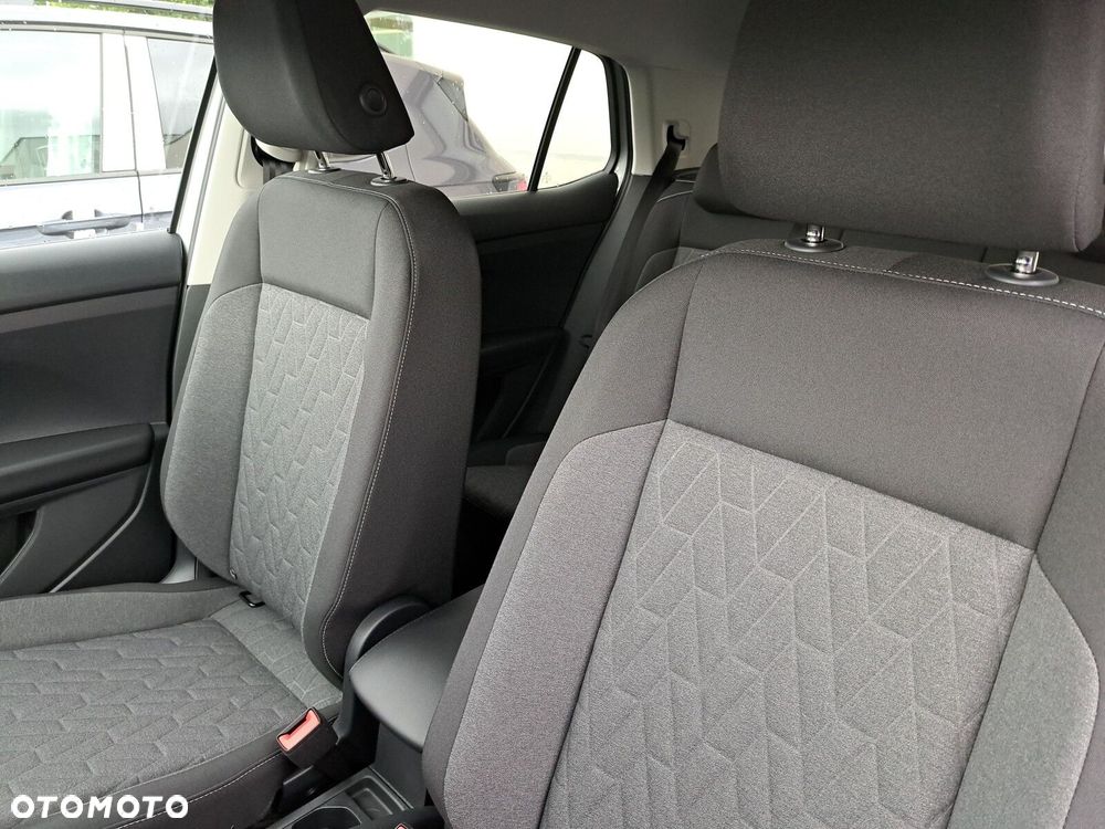 Volkswagen T-Cross - 12