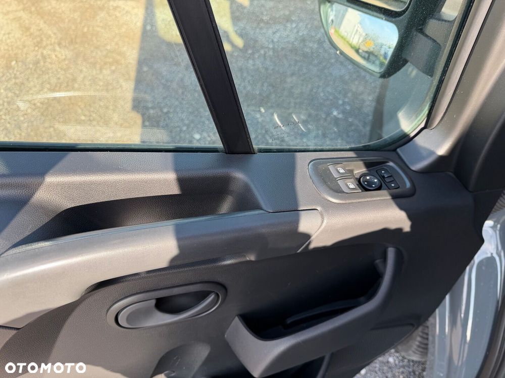 Renault Master - 24