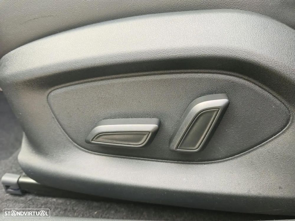 MG MG4 64 kWh Luxury - 14
