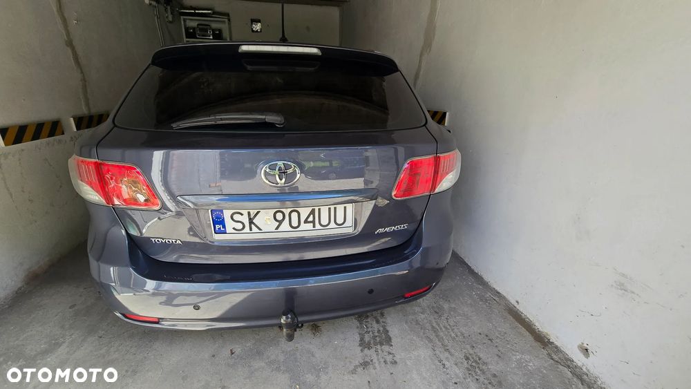 Toyota Avensis 1.8 Sol - 29