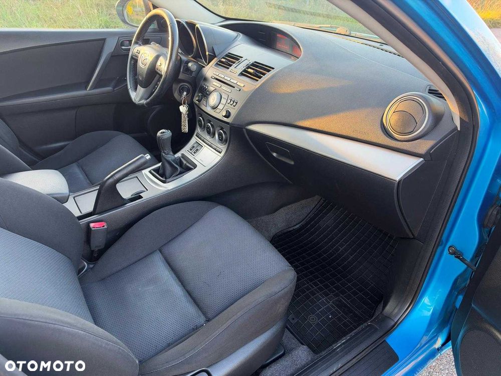 Mazda 3 - 8