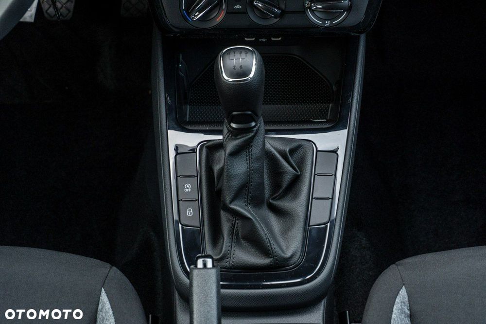 Skoda Fabia - 24