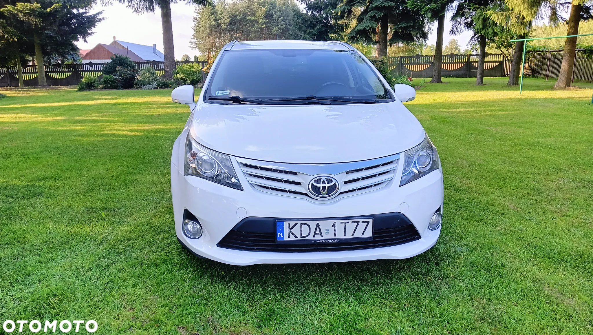 Toyota Avensis 2.0 D-4D Premium - 3