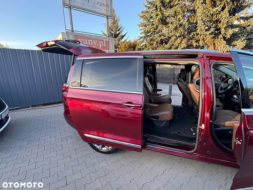 Chrysler Pacifica - 13