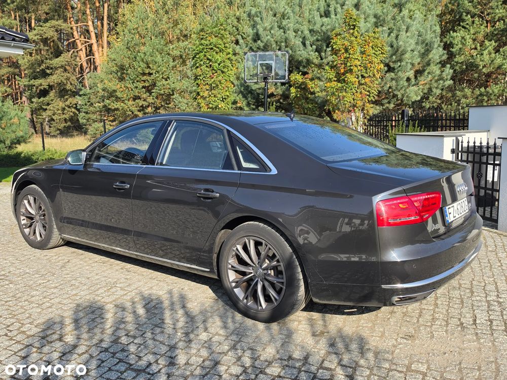 Audi A8 - 6