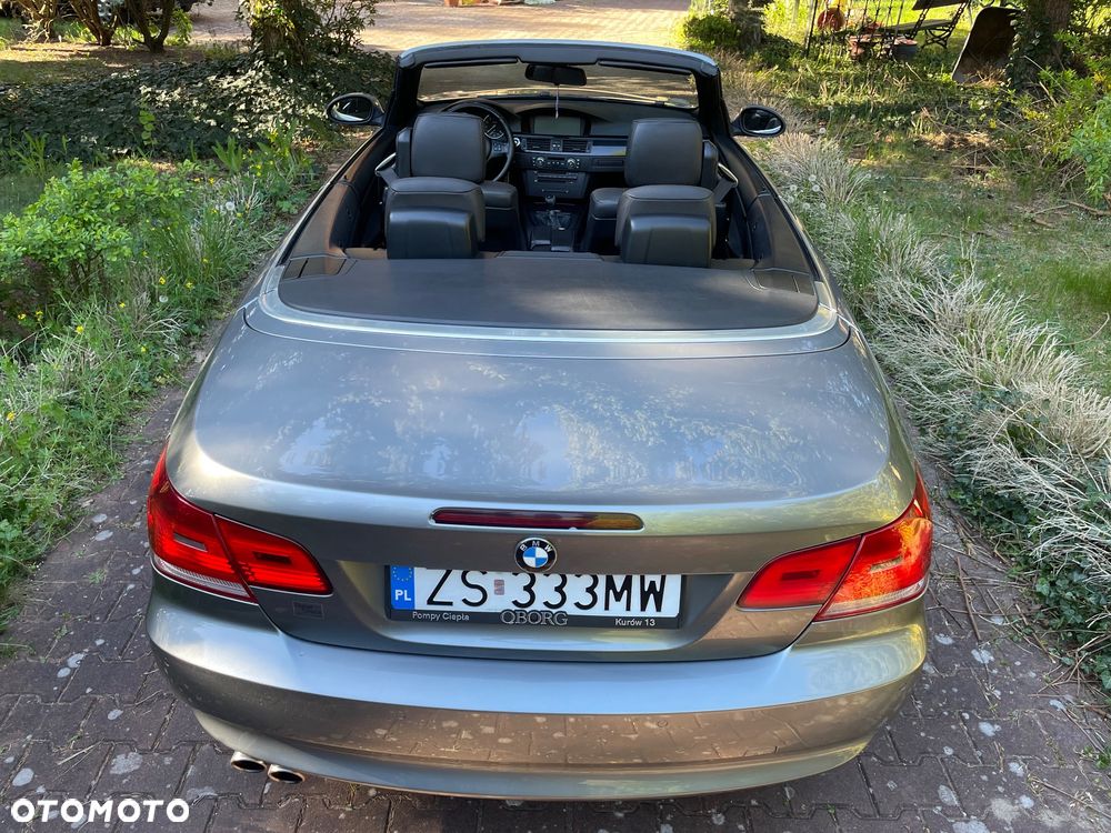 BMW Seria 3 325i Cabrio - 10