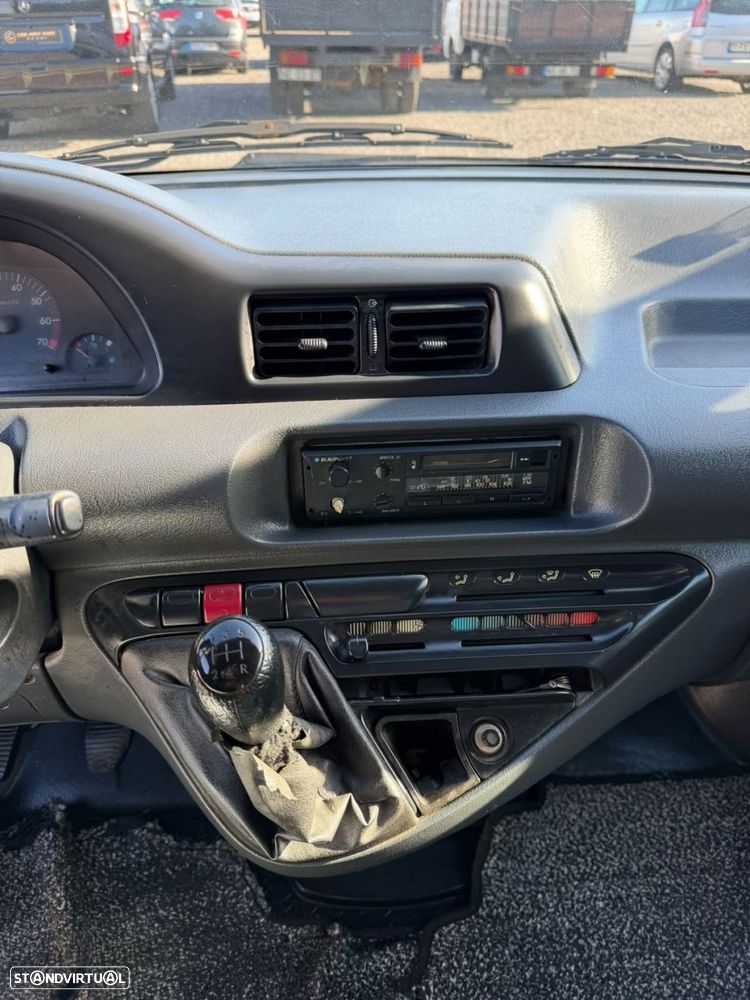Peugeot Expert 220 C 1.9 D - 18
