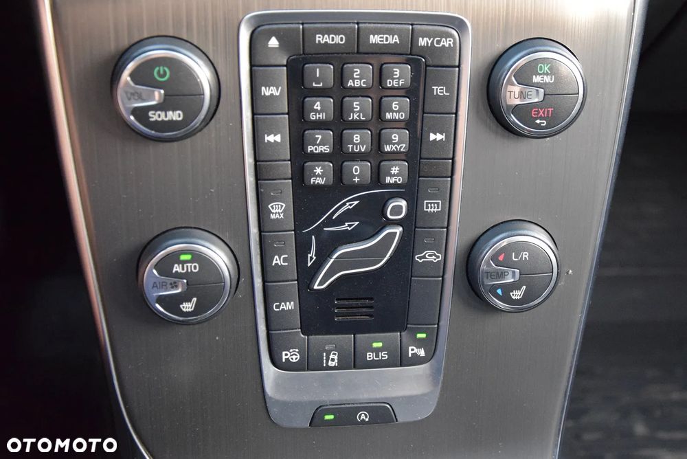 Volvo V40 - 18