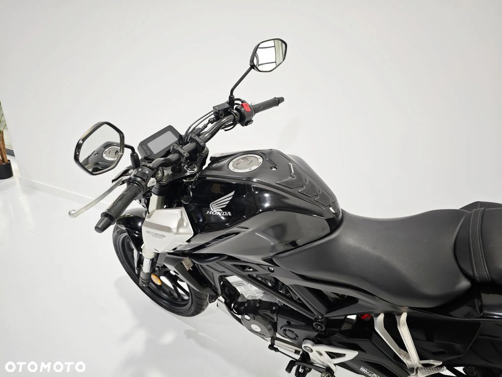Honda CB - 11