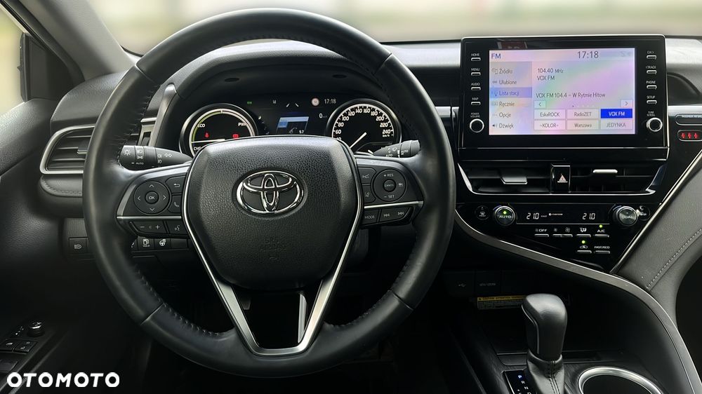 Toyota Camry 2.5 Hybrid Executive CVT - 16