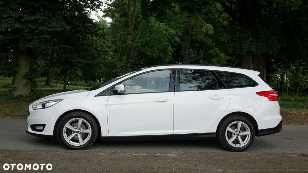Ford Focus Turnier 1.5 TDCi ECOnetic 88g Start-Stopp-Sy Titanium - 27
