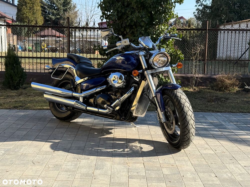 Suzuki Intruder - 1