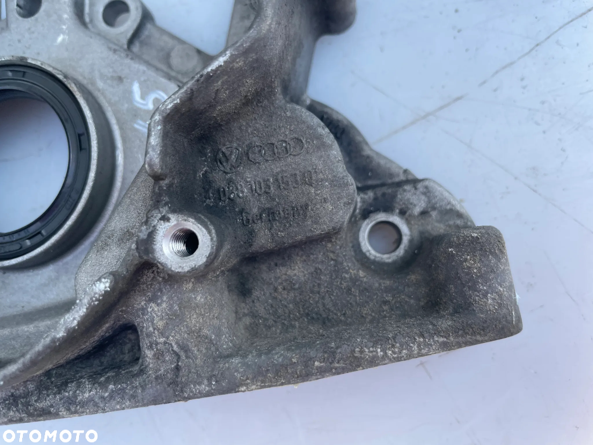 USZCZELNIACZ WAŁU 1.9 tdi  VW SEAT SKODA AUDI 038103153Q - 2