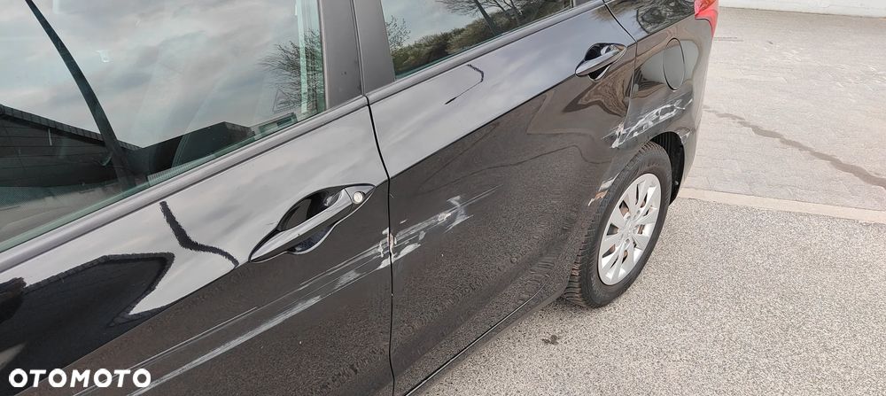 Hyundai i30 blue Kombi 1.4 Style - 25