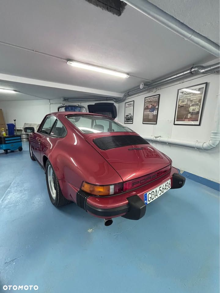 Porsche 911 - 10