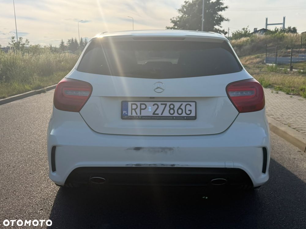 Mercedes-Benz Klasa A 180 (BlueEFFICIENCY) 7G-DCT AMG Sport - 10