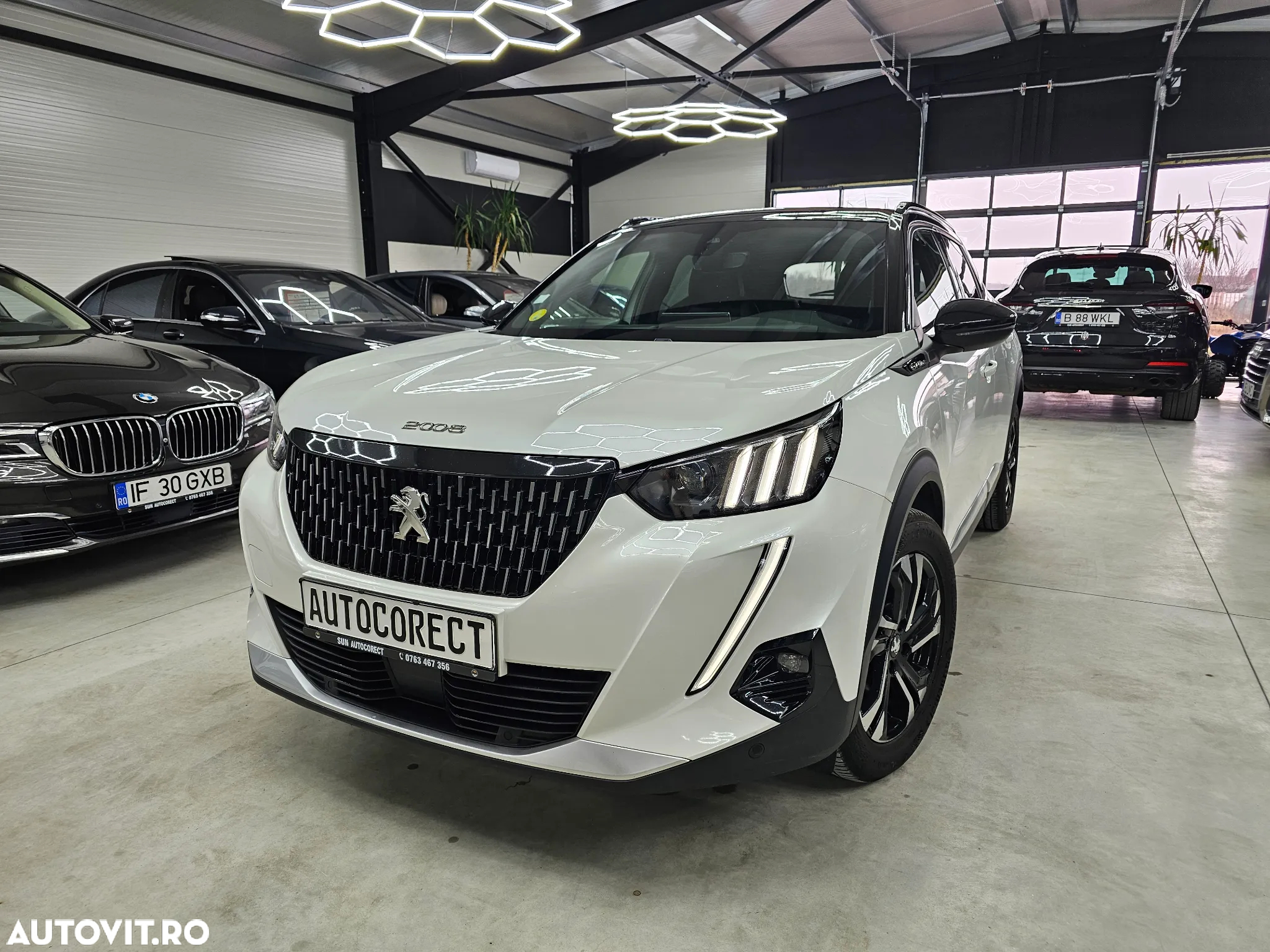Peugeot 2008 1.5 BlueHDI STT EAT8 GT Line - 2