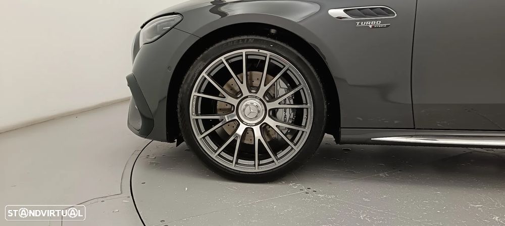 Mercedes-Benz E 53 AMG Hybrid 4Matic+ - 17