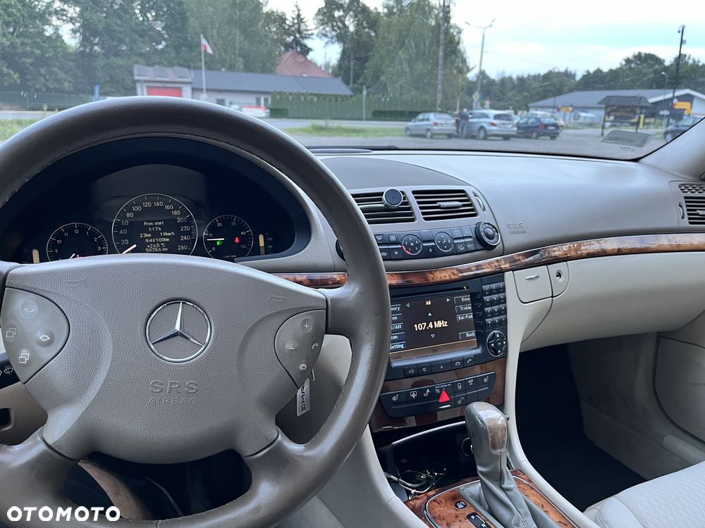 Mercedes-Benz Klasa E 280 CDI Elegance - 32