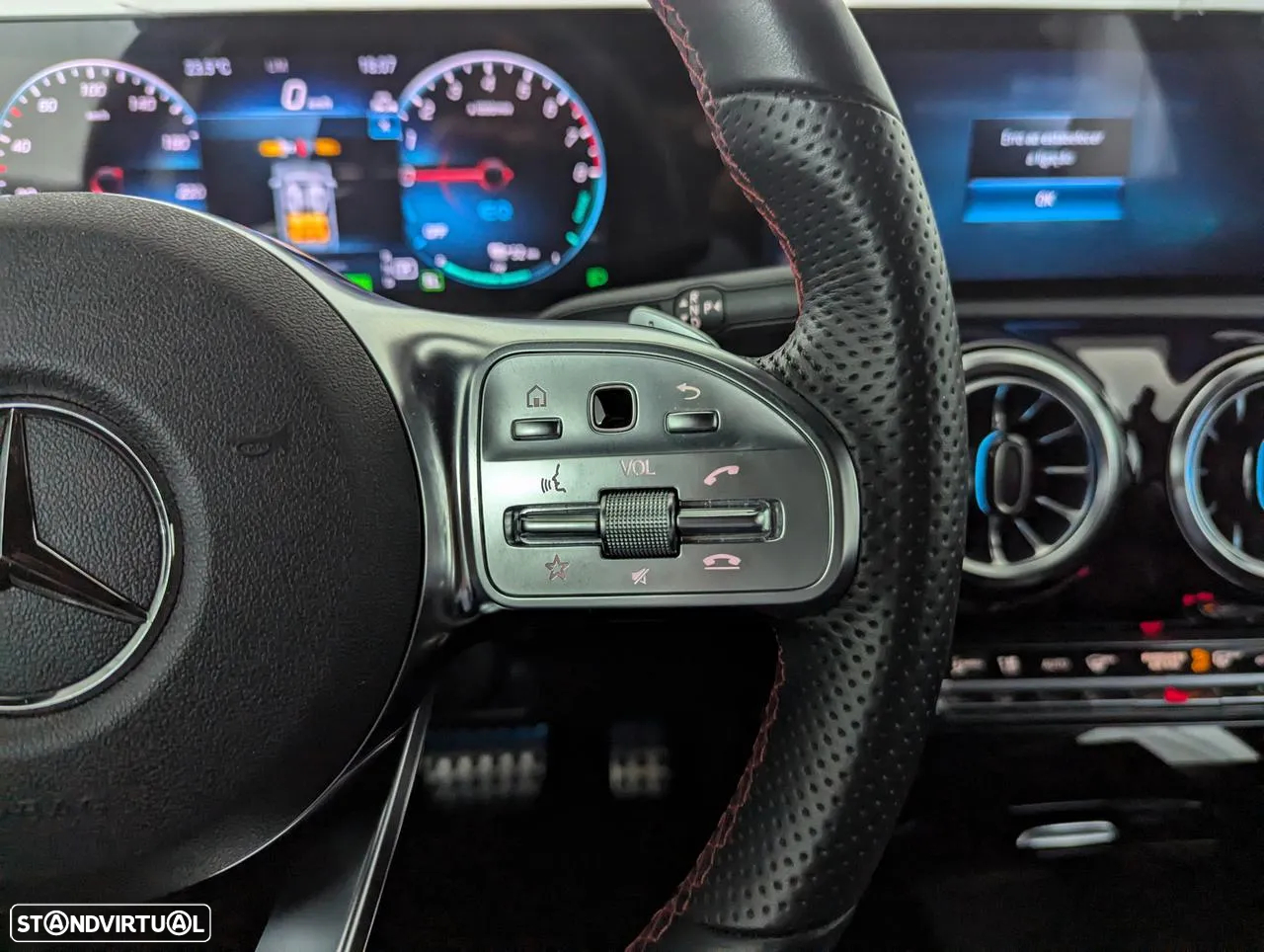 Mercedes-Benz A 250 e AMG Line - 23