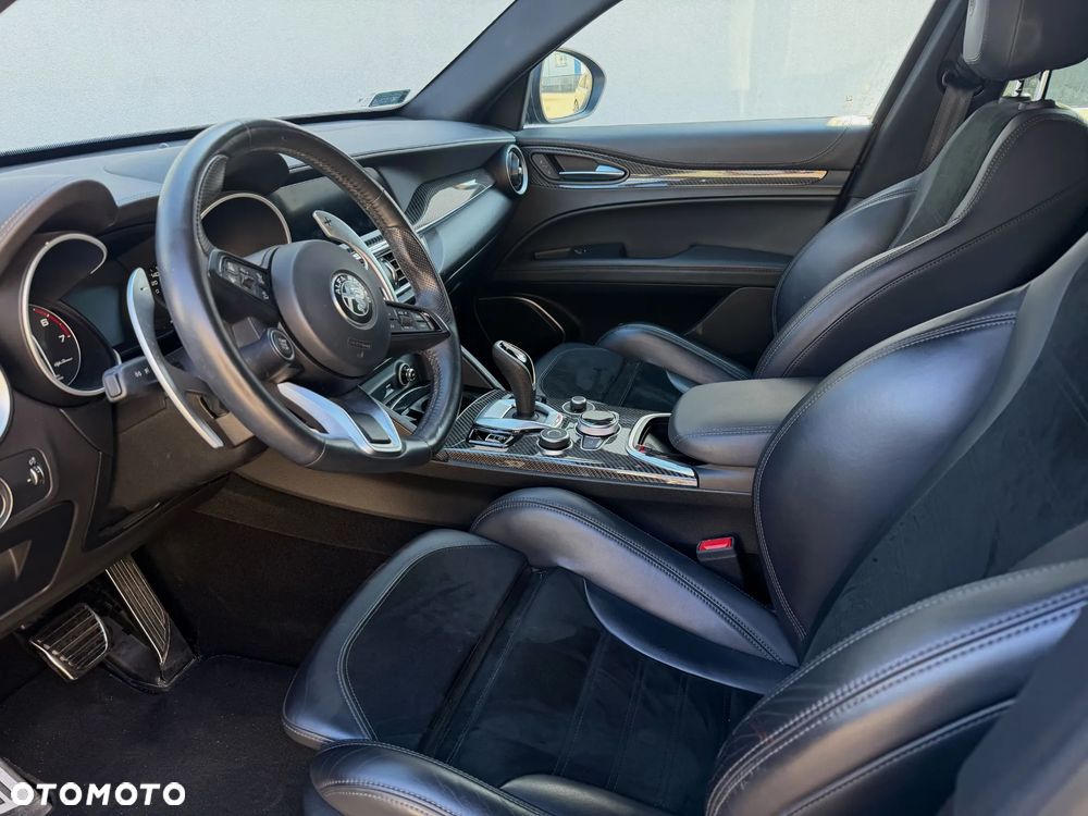 Alfa Romeo Stelvio 2.0 Turbo Veloce TI Q4 - 4