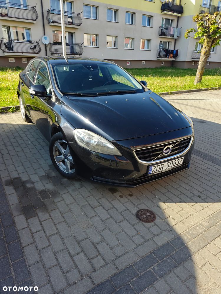 Volvo V40 D3 Momentum - 1