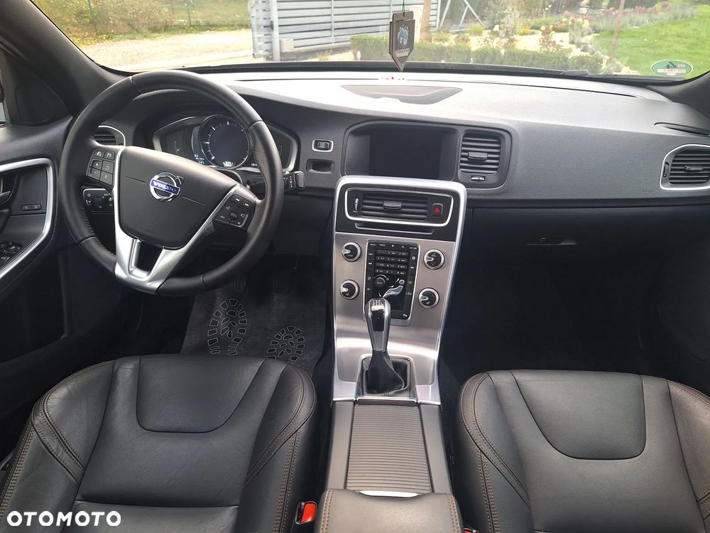 Volvo S60 Cross Country D4 Momentum - 32