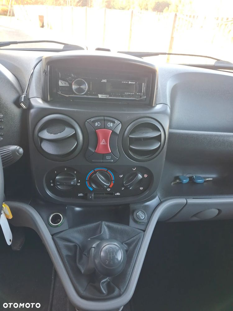Fiat Doblo 1.9 JTD SX - 6