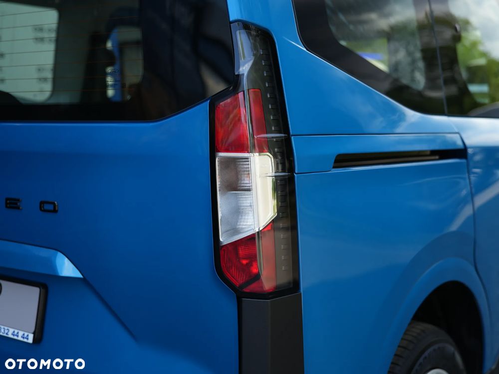 Ford Tourneo Courier - 13