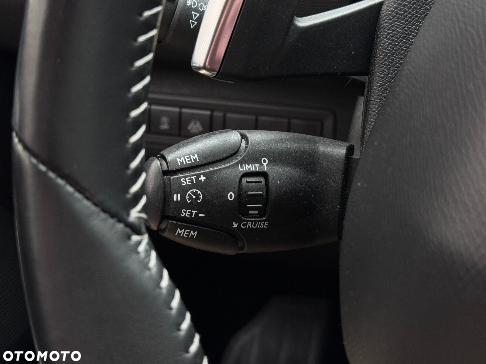Peugeot 308 1.2 PureTech GPF Allure Pack S&S EAT8 - 22