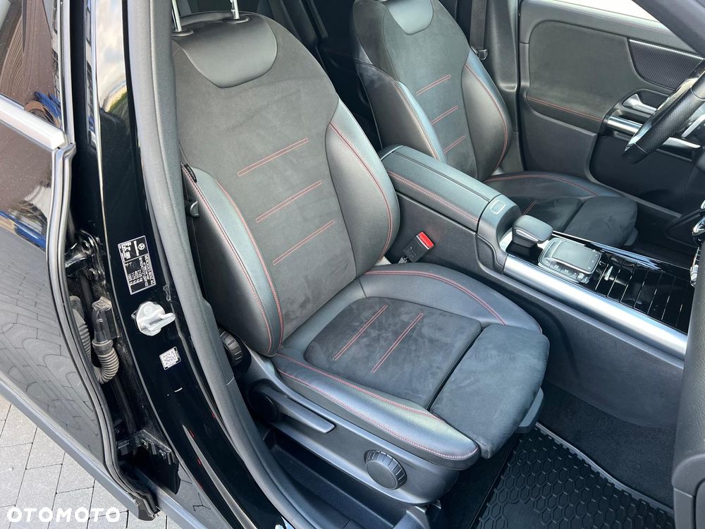 Mercedes-Benz GLA 200 d AMG Line - 20