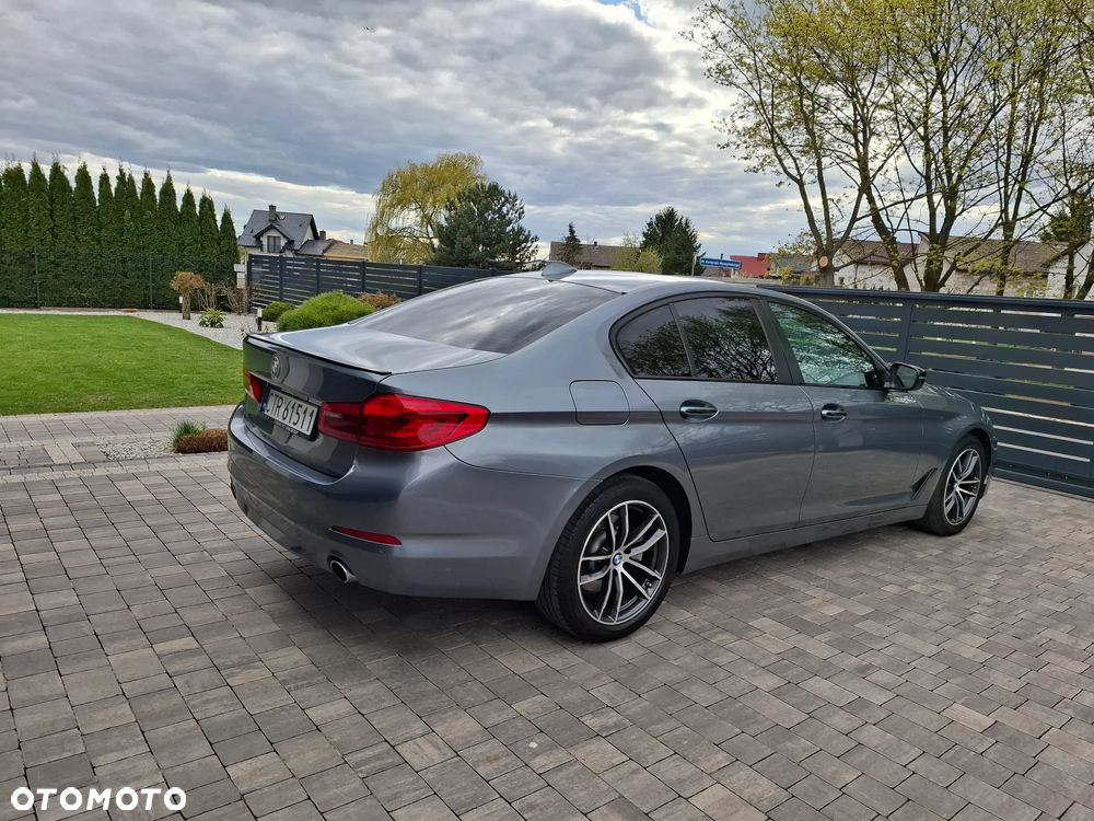 BMW Seria 5 520d Efficient Dynamics Edition - 6