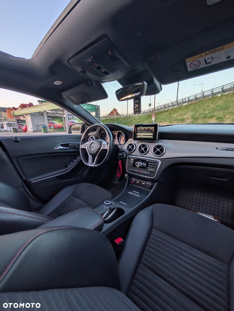 Mercedes-Benz CLA 250 4-Matic AMG Line - 5