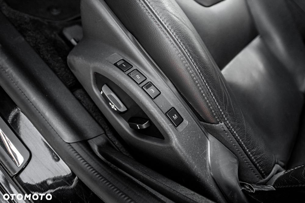 Volvo V60 D3 Geartronic Summum - 29