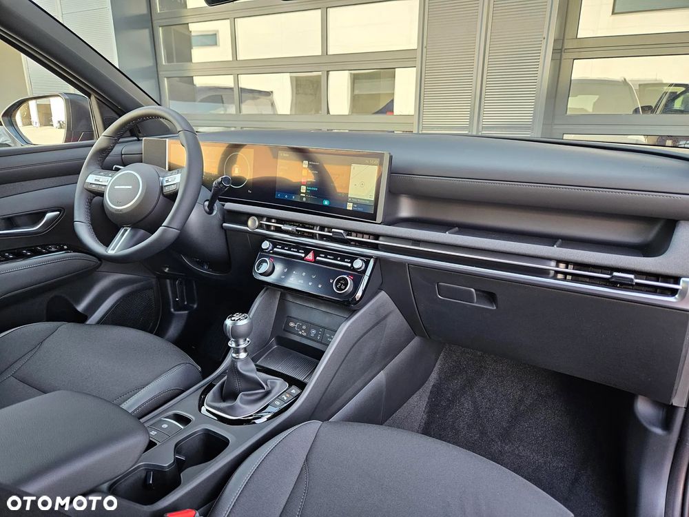 Hyundai Tucson 1.6 T-GDi Smart Black 2WD - 16