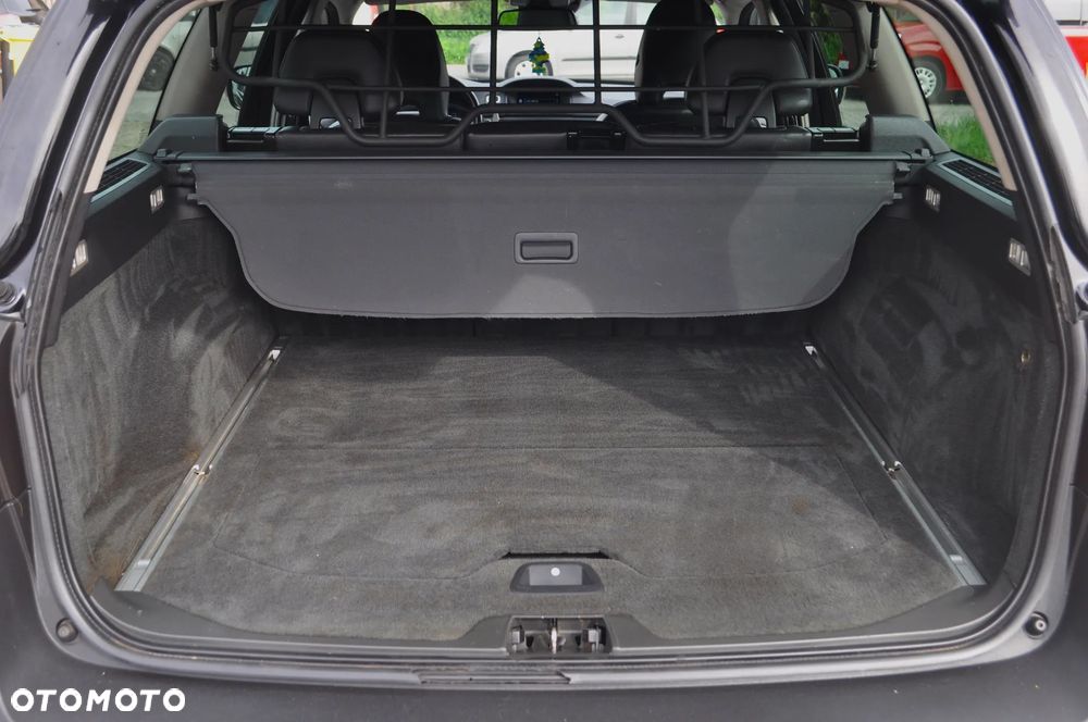 Volvo XC 70 D5 AWD Geartronic Black Edition - 11