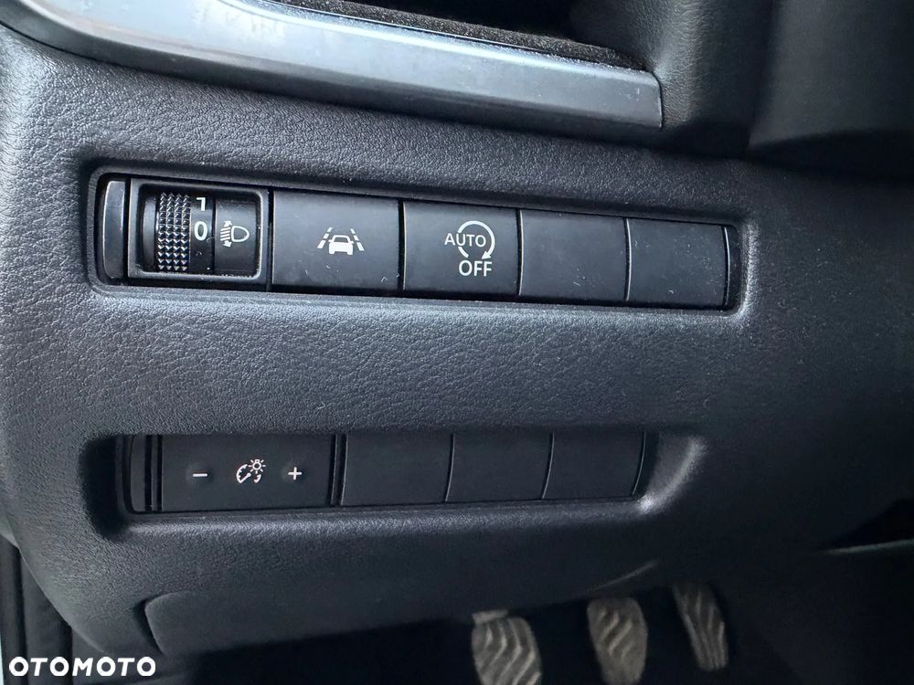 Nissan Qashqai 1.3 DIG-T N-Connecta EU6d - 39