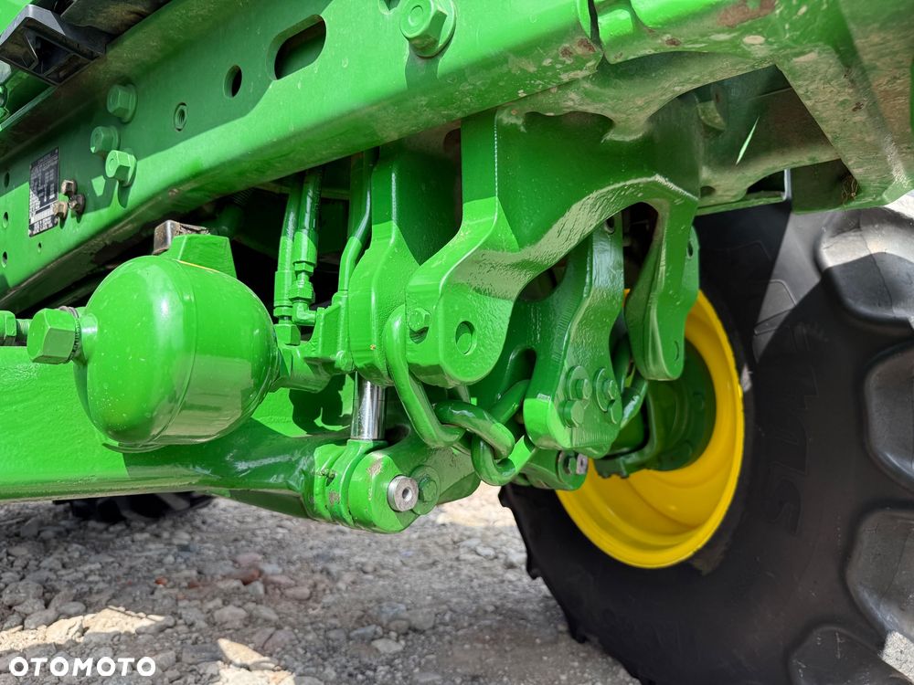 John Deere 6125R - 13