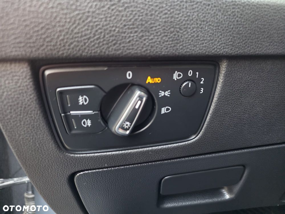 Volkswagen Passat Variant 2.0 TDI SCR DSG Comfortline - 27