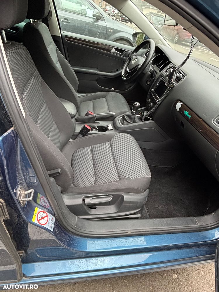 Volkswagen Jetta 1.2 TSI Trendline - 3