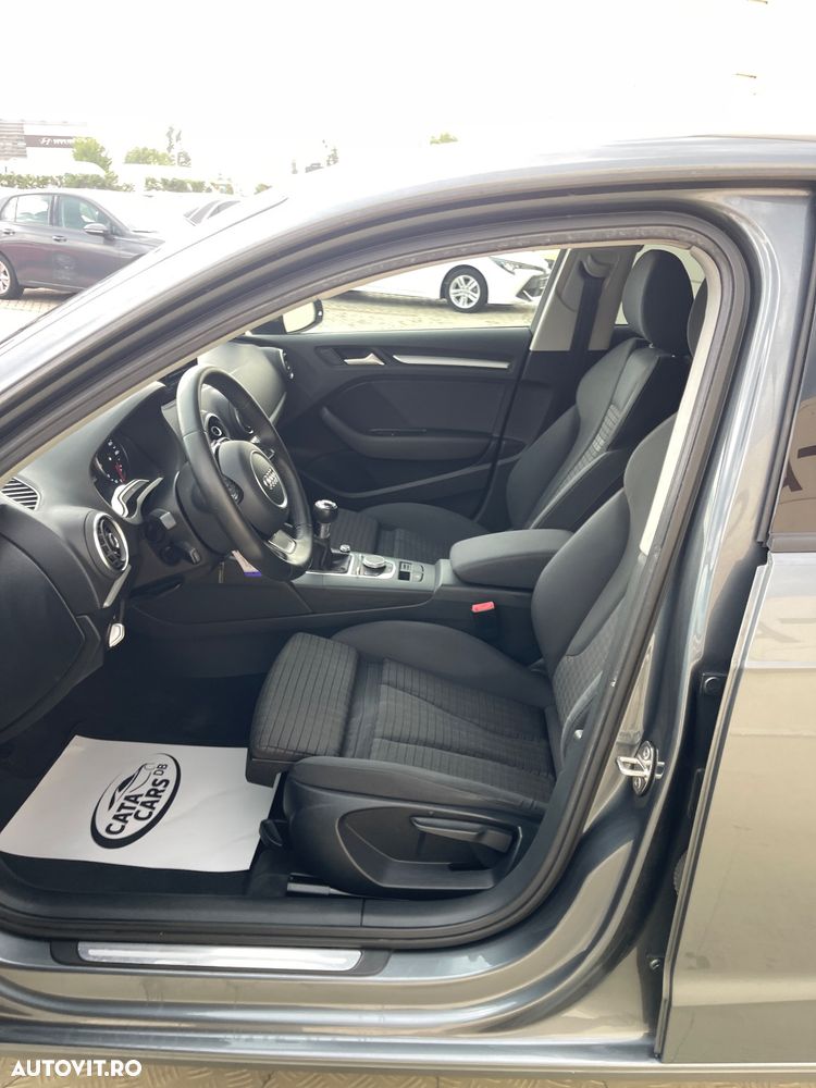 Audi A3 2.0 TDI Sportback Ambiente - 28