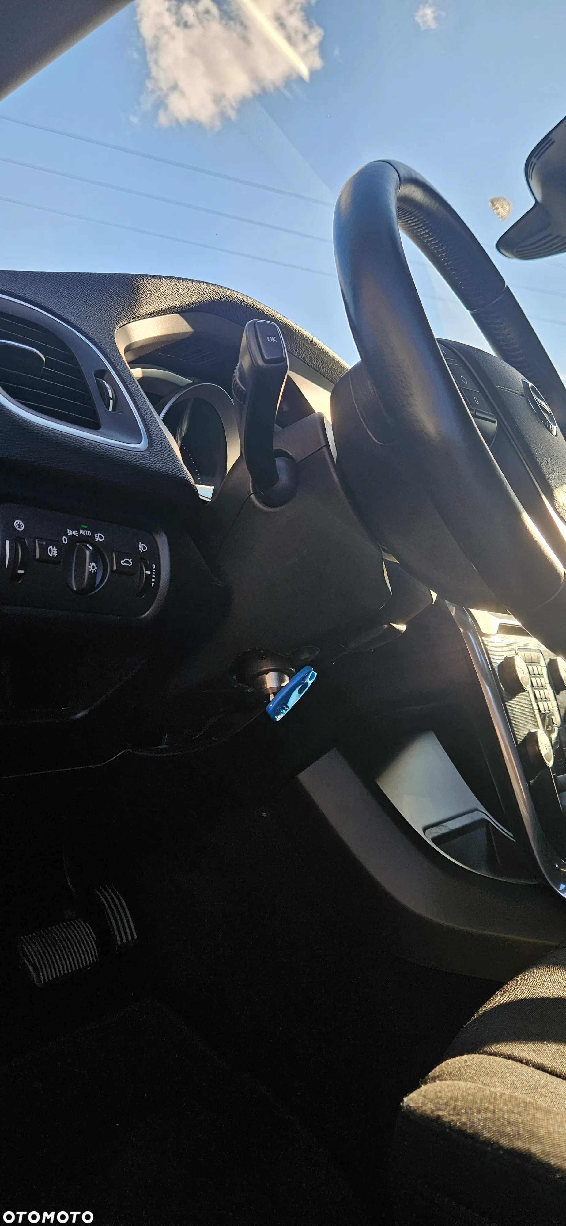 Volvo V40 Cross Country - 14