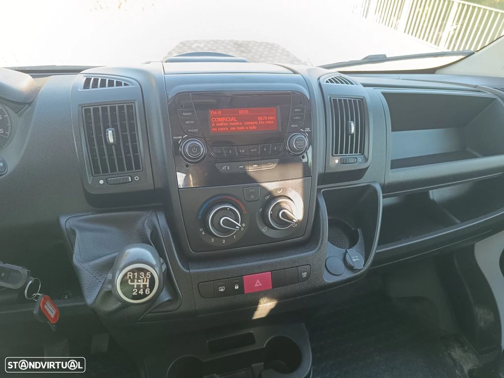 Peugeot Boxer Cabine Dupla 2.2 BlueHDi (6 Lugares) - 15