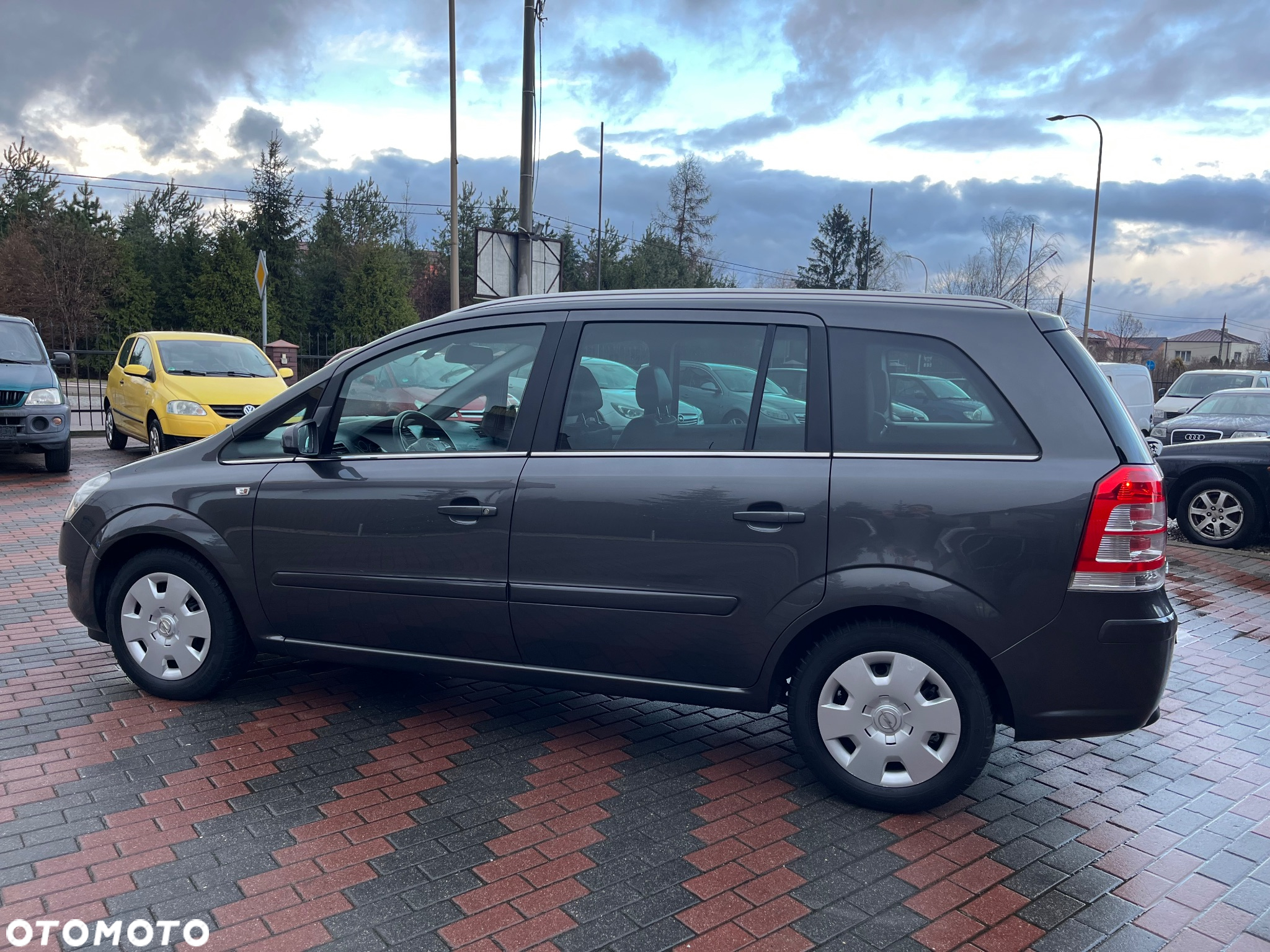 Opel Zafira 1.8 Cosmo - 14