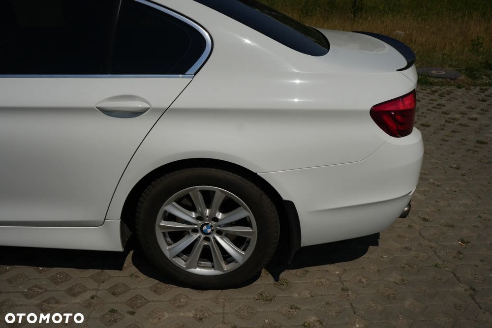 BMW Seria 5 520i - 13