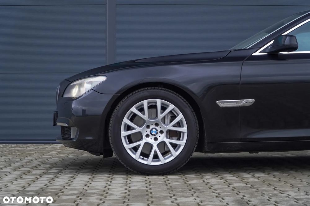 BMW Seria 7 750i L xDrive - 6