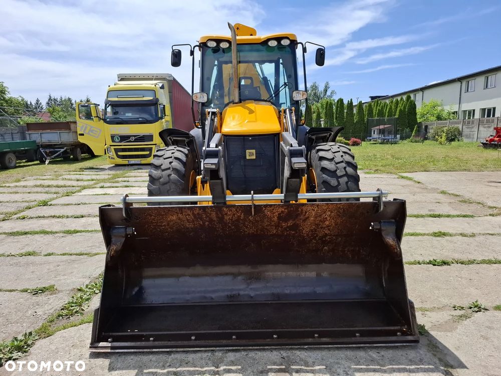 JCB 4CX - 7